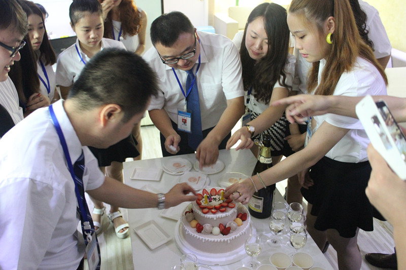  攜手同行，感謝有你——新思路裝飾11周年慶典